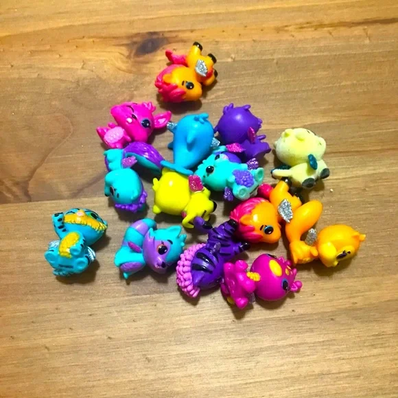 Fuzzy Mini Hatchimals Toys Lot Of 14 Hatchimals Colleggtible Mini